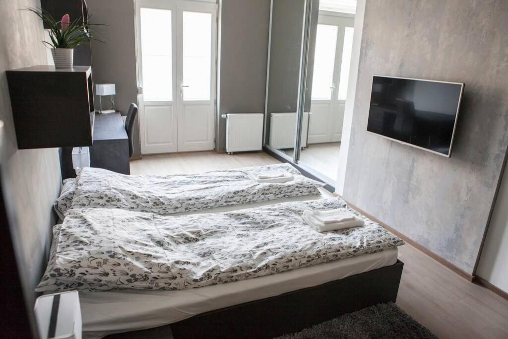 Apartment Downtown Ulloi 3 Budapest Esterno foto
