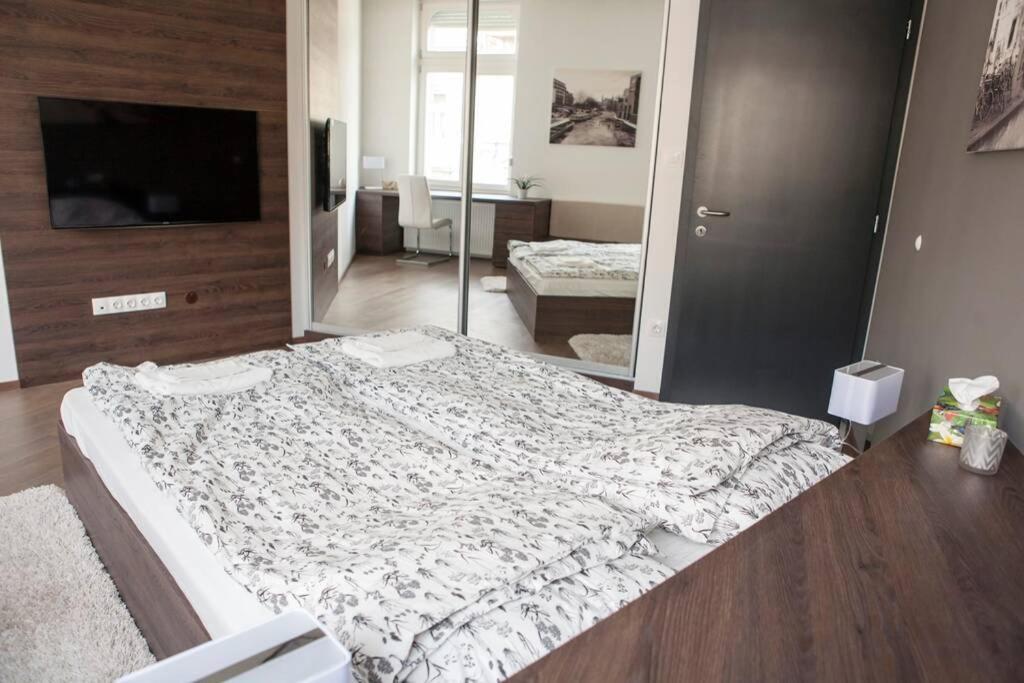 Apartment Downtown Ulloi 3 Budapest Esterno foto